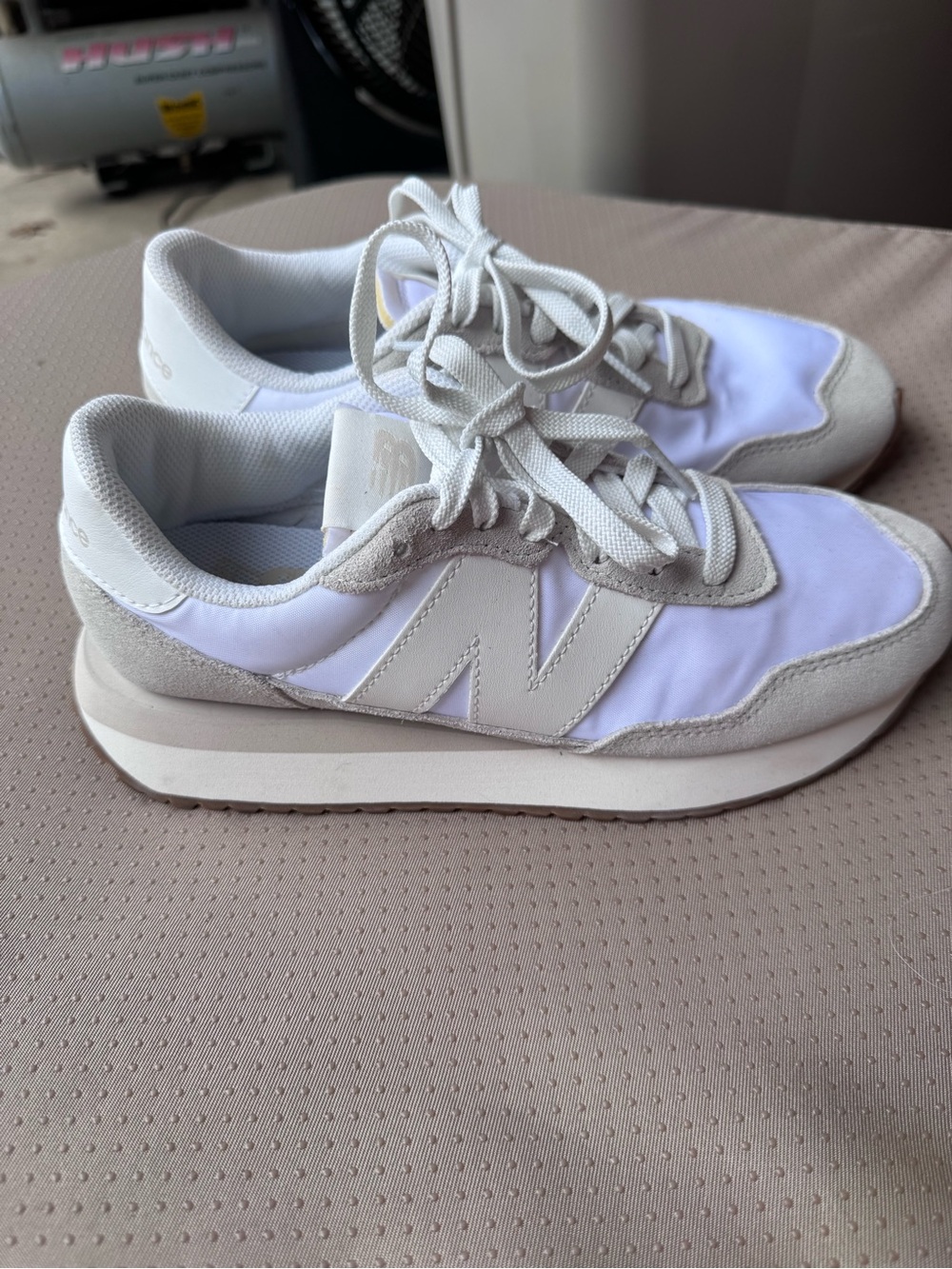 New Balance Women’s White and Light Gray Retro Runner